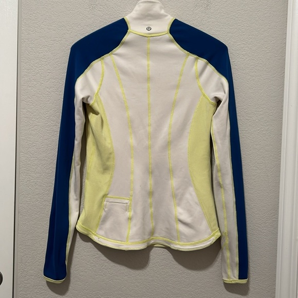 Lululemon Run: U-Turn Reversible Butter Yellow Cream Grey Blue 1/4 Zip Pullover - Picture 9 of 15